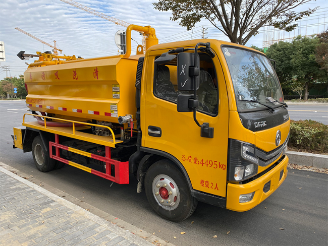 遵义清洗吸污车
